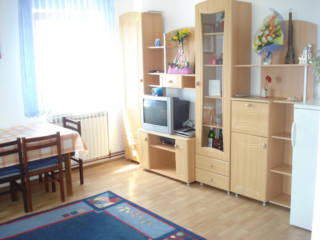 Apartment Goran Poljanak Kültér fotó